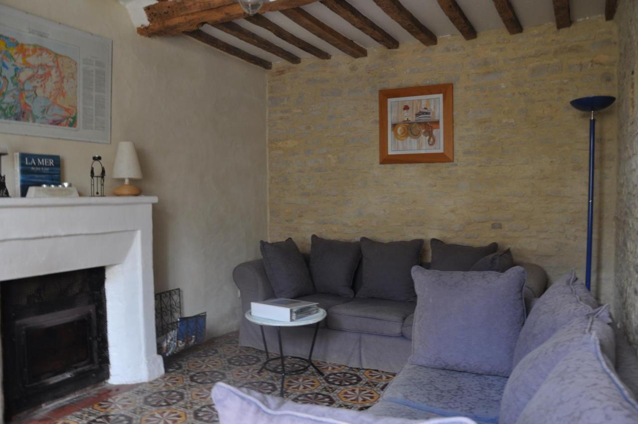 Le Petit Clos Du Bessin Longues-sur-Mer Bagian luar foto