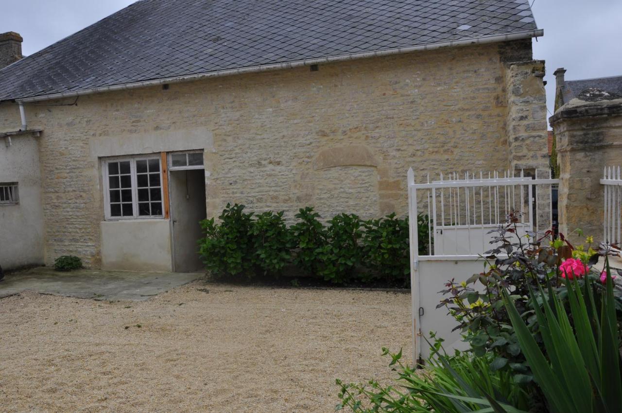 Le Petit Clos Du Bessin Longues-sur-Mer Bagian luar foto
