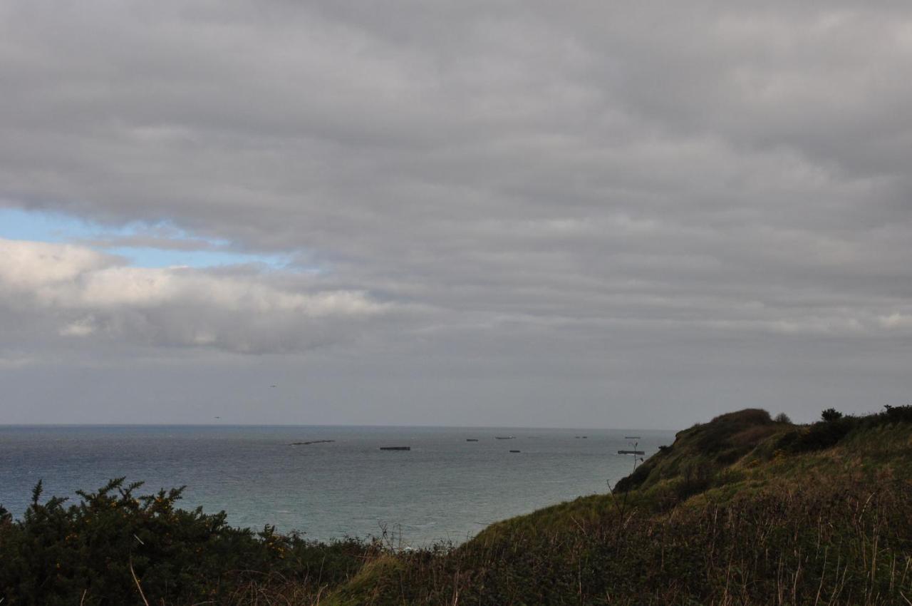 Le Petit Clos Du Bessin Longues-sur-Mer Bagian luar foto